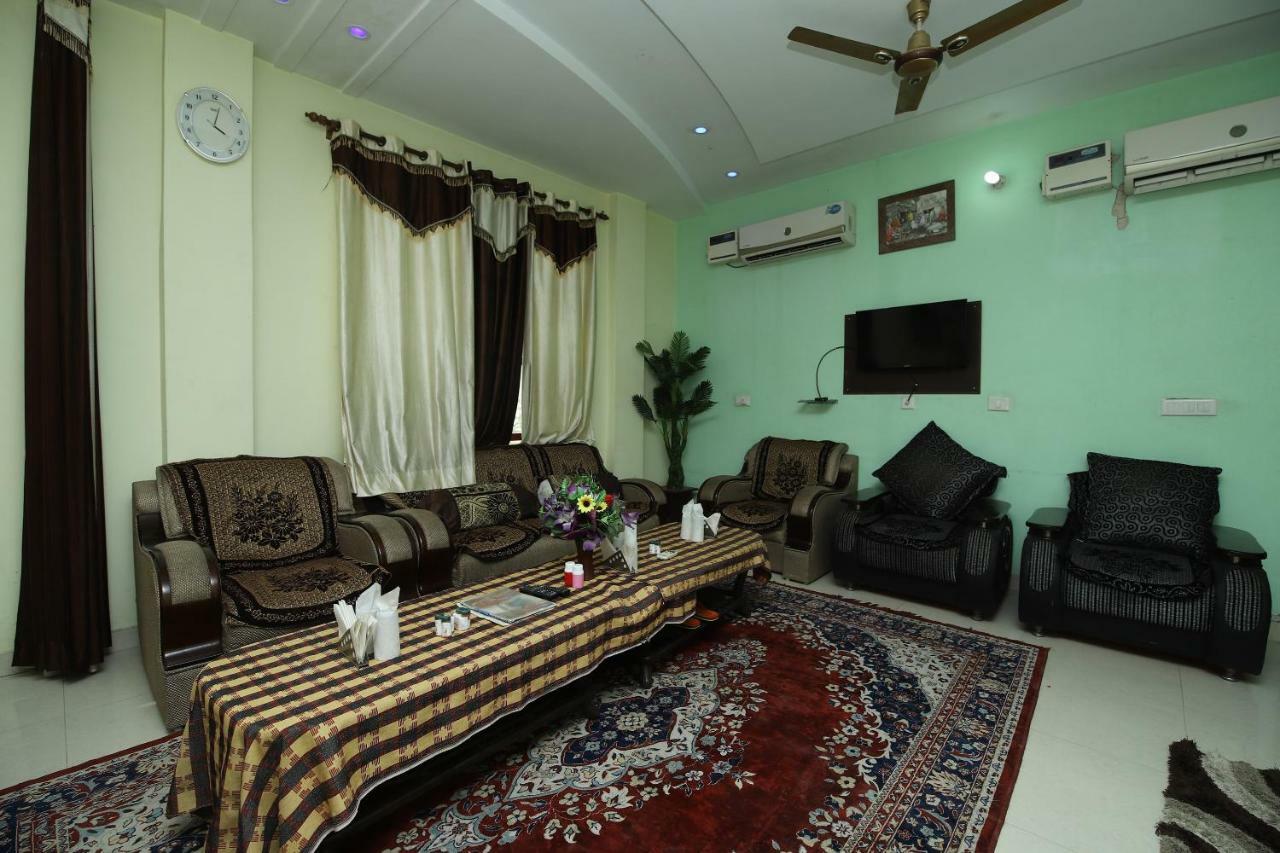 Hotel Deep Palace Jind Buitenkant foto