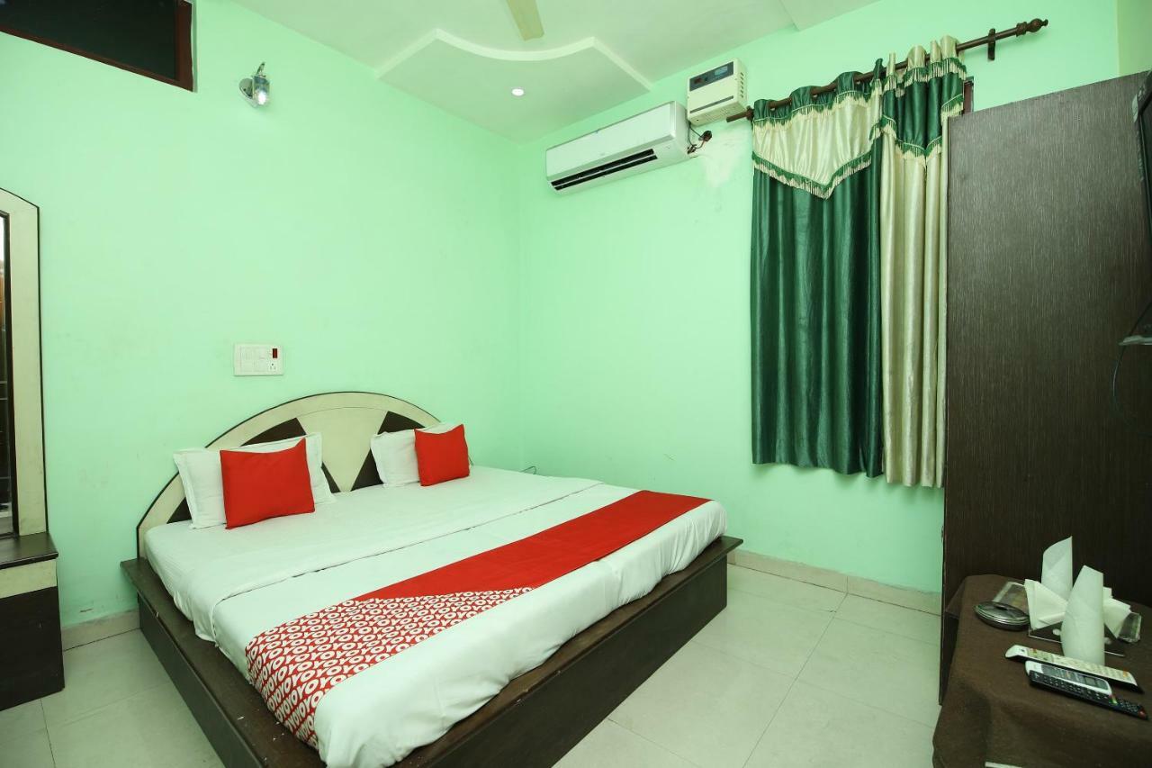 Hotel Deep Palace Jind Buitenkant foto