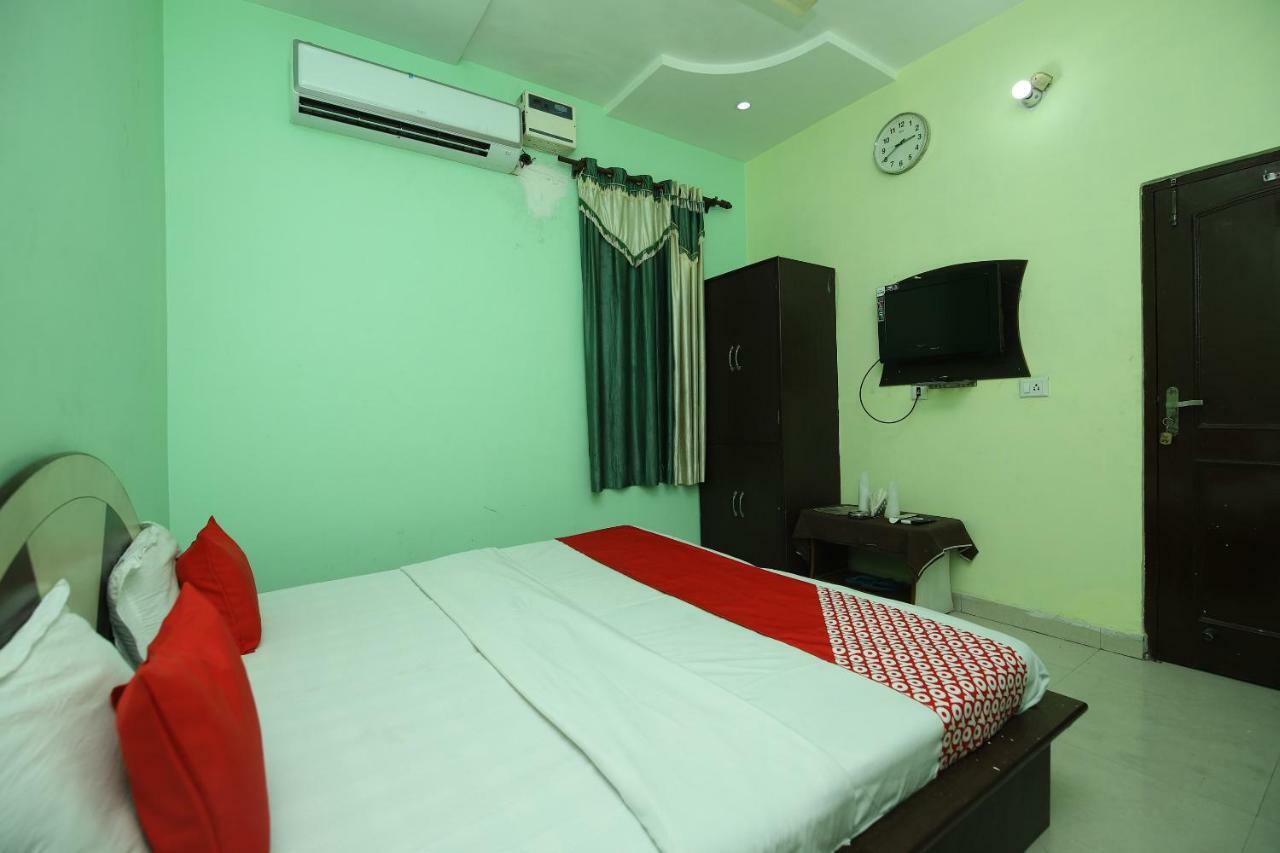 Hotel Deep Palace Jind Buitenkant foto