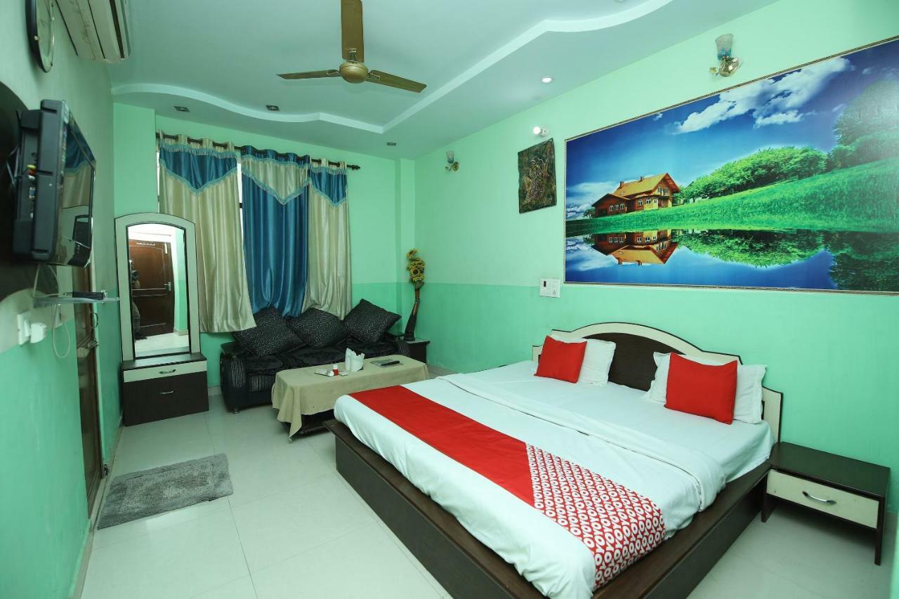 Hotel Deep Palace Jind Buitenkant foto